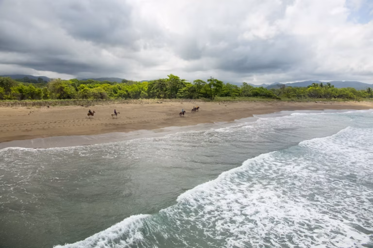 Costa rica unsplash