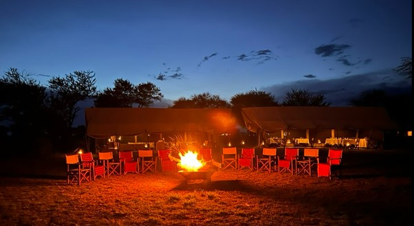 Serengeti Outdoor Dining Set Up