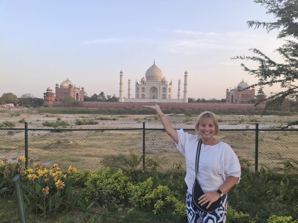 Taj Mahal Claire 1