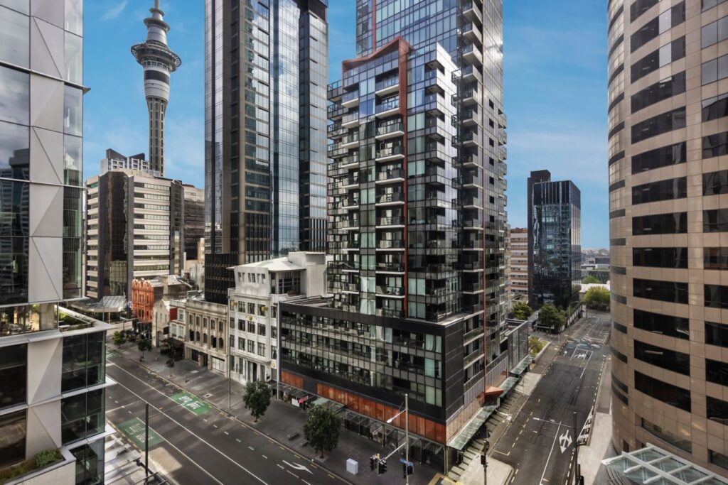 Jw marriott akl executive suite sky tower view