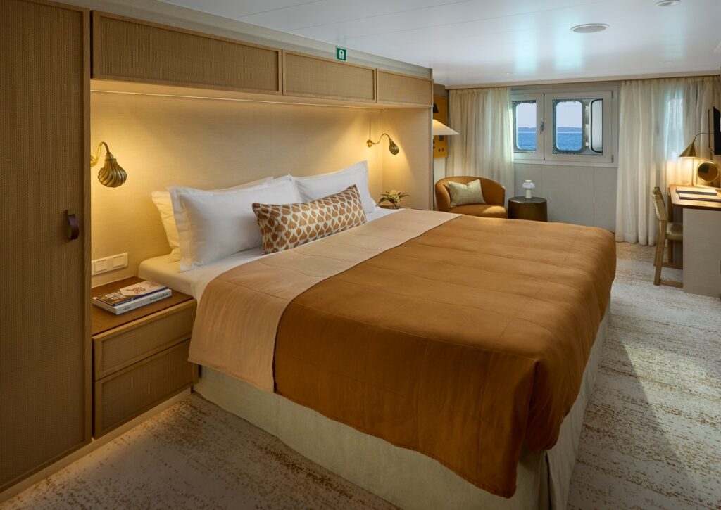 Paspaley Pearl room